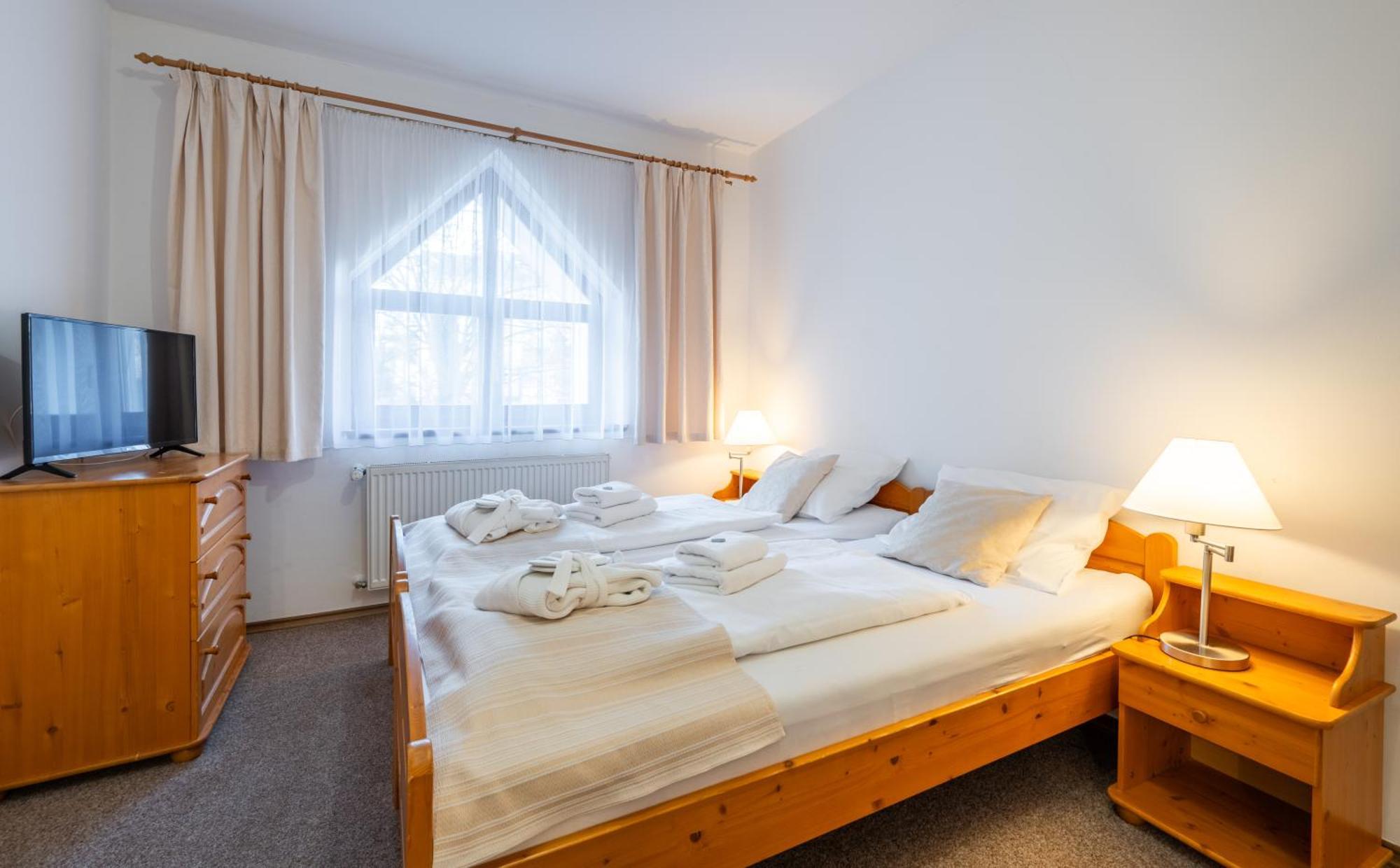 Hotel Sanatorium Mariot Františkovy Lázně Esterno foto