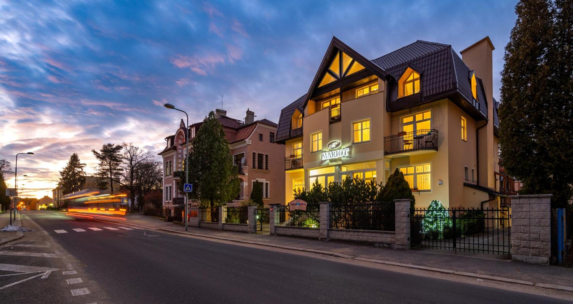 Hotel Sanatorium Mariot Františkovy Lázně Esterno foto