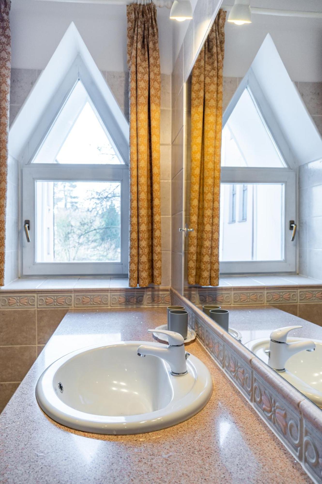 Hotel Sanatorium Mariot Františkovy Lázně Esterno foto